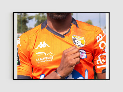 De la pelouse aux défilés : les maillots, objets de surconsommation (3/3) – Produire moins, ou mieux