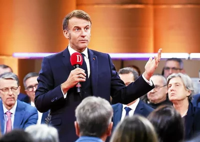 Emmanuel Macron a-t-il déserté la France ? [Infographies]